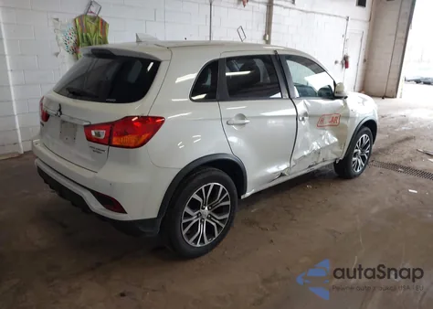 2018 Mitsubishi Outlander Sport 2.0 Es z USA, uszkodzony, nr VIN JA4AR3AU6JZ014117